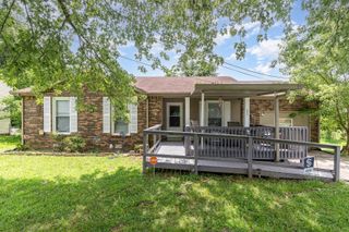 624 Doane Dr, Clarksville, TN 37042