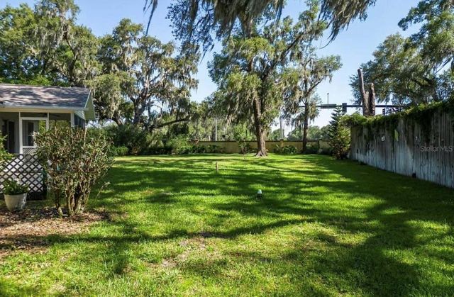 104 CHERRY BLOSSOM LANE, Lady Lake, FL 32159