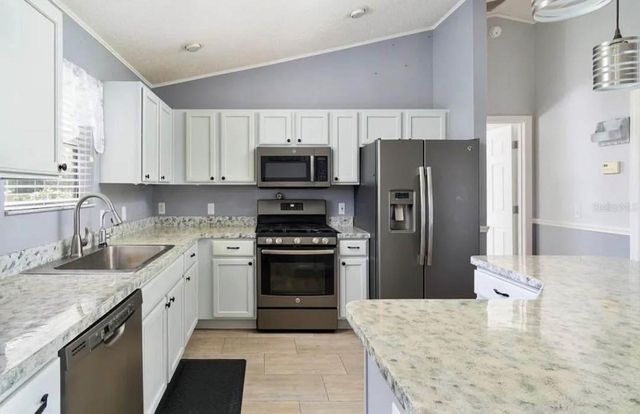 104 CHERRY BLOSSOM LANE, Lady Lake, FL 32159