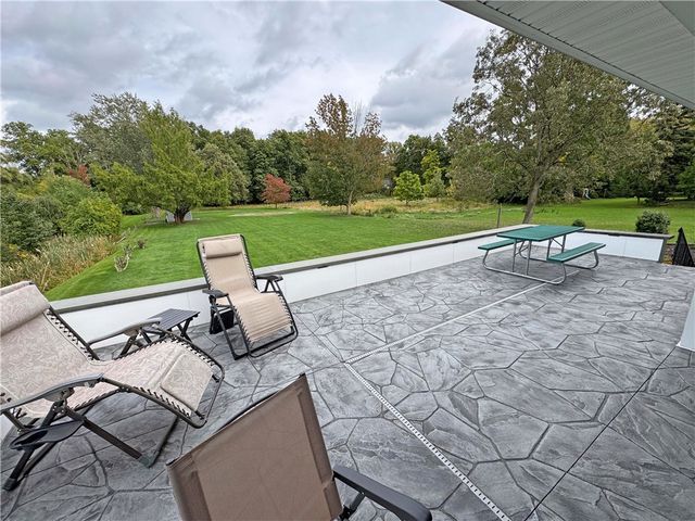 1044 North Greece Road, Greece, NY 14626