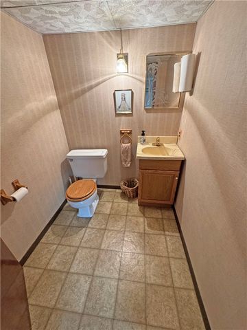1044 North Greece Road, Greece, NY 14626
