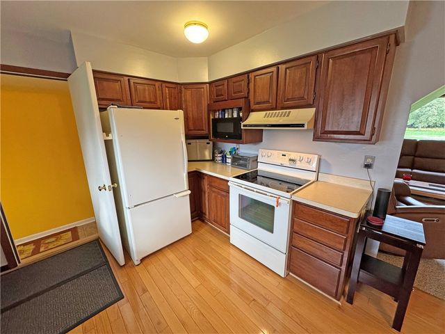 1044 North Greece Road, Greece, NY 14626