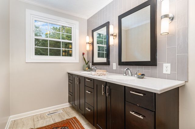 7316 Chester Rd, Fairview, TN 37062