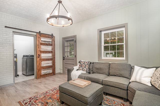 7316 Chester Rd, Fairview, TN 37062