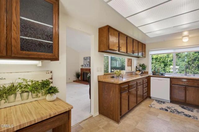 1191 Cambria Court, Camarillo, CA 93010