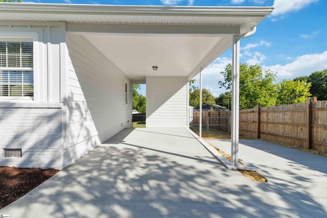 21 Kay Drive, Greenville, SC 29605