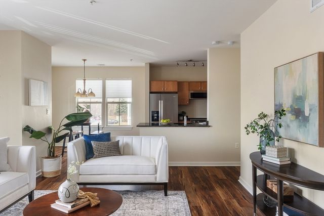 4 Repton Cir 4213, Watertown, MA 02472