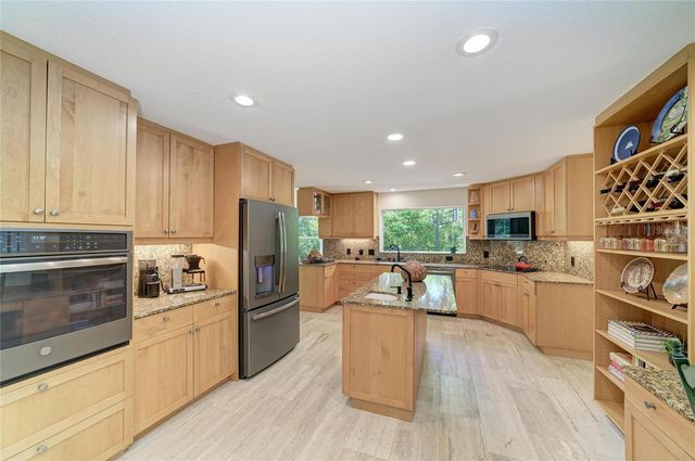 3705 62ND STREET E, Bradenton, FL 34208