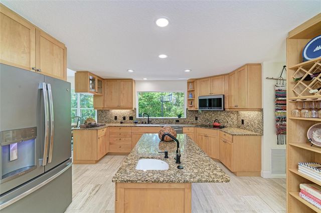 3705 62ND STREET E, Bradenton, FL 34208