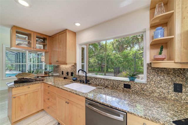 3705 62ND STREET E, Bradenton, FL 34208