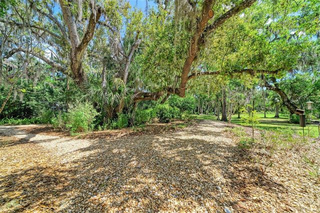 3705 62ND STREET E, Bradenton, FL 34208