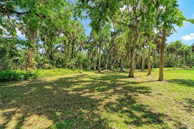 3705 62ND STREET E, Bradenton, FL 34208