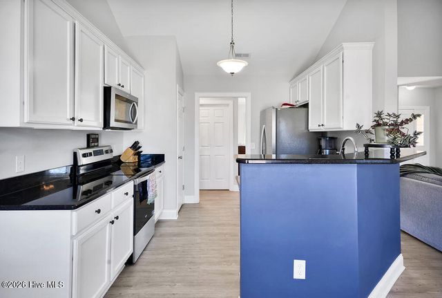 4910 Alamance Drive SE, Southport, NC 28461