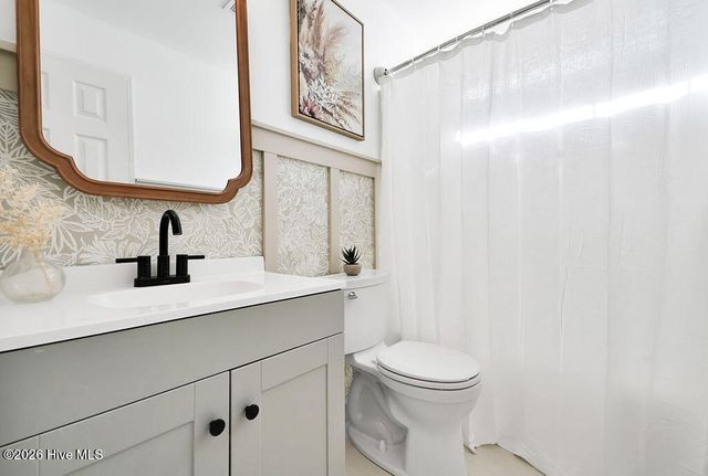 4910 Alamance Drive SE, Southport, NC 28461