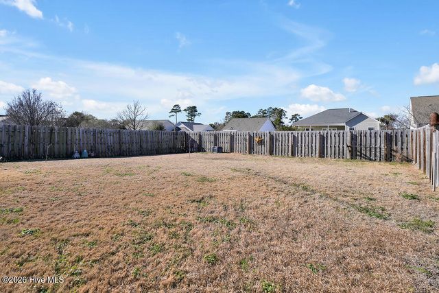 4910 Alamance Drive SE, Southport, NC 28461