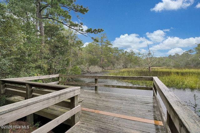 4910 Alamance Drive SE, Southport, NC 28461