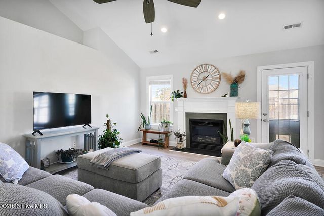 4910 Alamance Drive SE, Southport, NC 28461