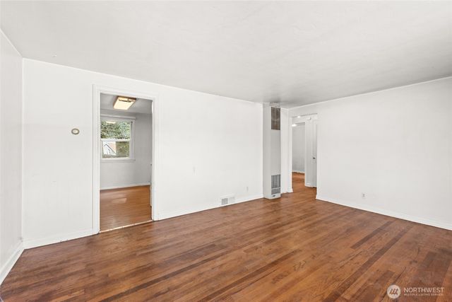 406 Windsor Way NE, Renton, WA 98056