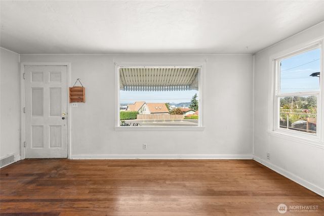 406 Windsor Way NE, Renton, WA 98056