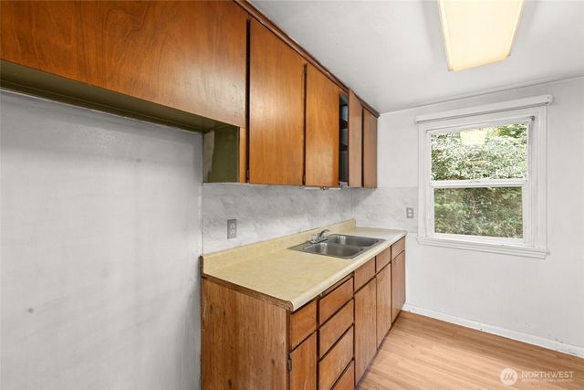 406 Windsor Way NE, Renton, WA 98056