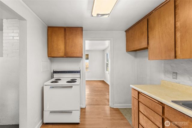 406 Windsor Way NE, Renton, WA 98056