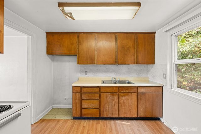 406 Windsor Way NE, Renton, WA 98056