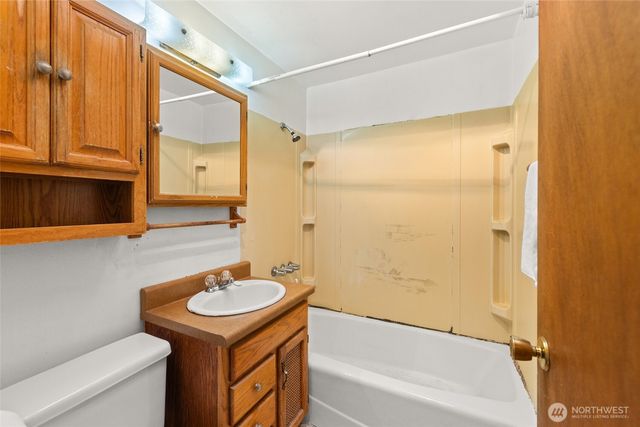 406 Windsor Way NE, Renton, WA 98056