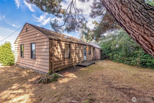 406 Windsor Way NE, Renton, WA 98056