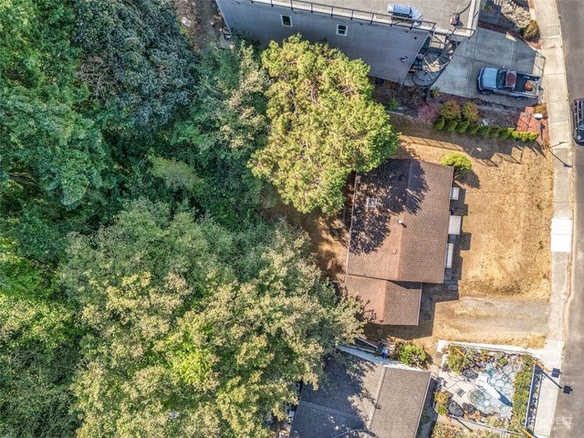406 Windsor Way NE, Renton, WA 98056