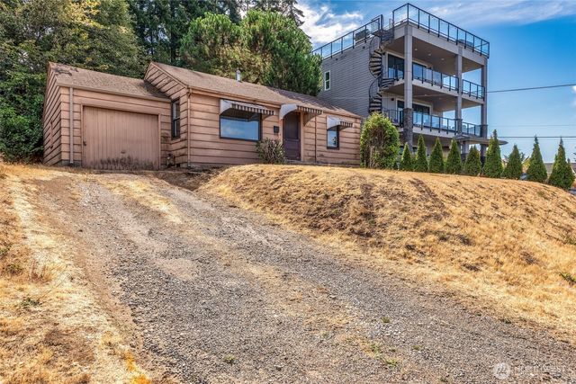 406 Windsor Way NE, Renton, WA 98056