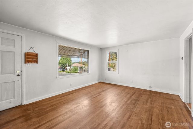 406 Windsor Way NE, Renton, WA 98056