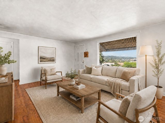 406 Windsor Way NE, Renton, WA 98056