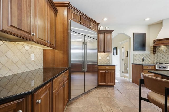 8 Lexington Circle, Southwick, MA 01077