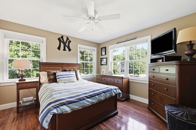 8 Lexington Circle, Southwick, MA 01077