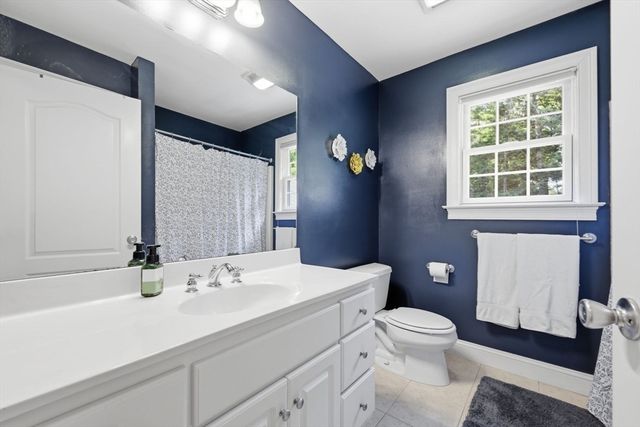 8 Lexington Circle, Southwick, MA 01077