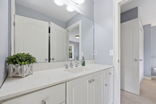 8 Lexington Circle, Southwick, MA 01077