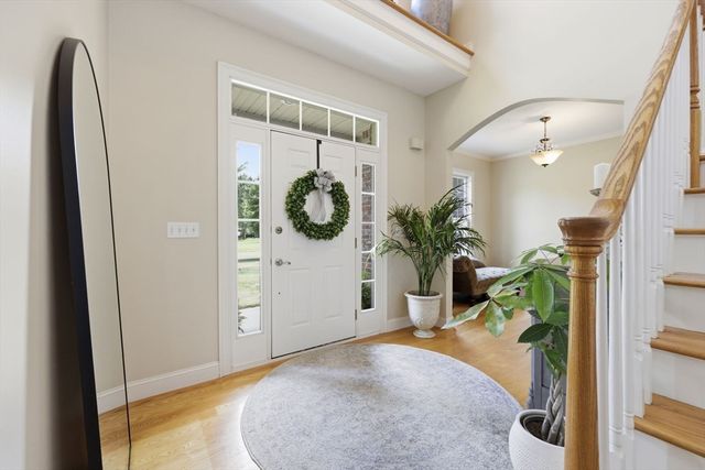 8 Lexington Circle, Southwick, MA 01077