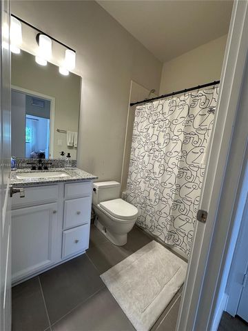 10943 SW 233rd St, Homestead, FL 33032