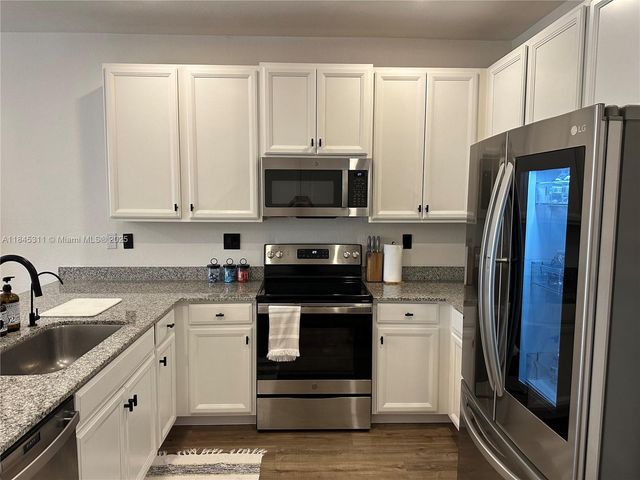 10943 SW 233rd St, Homestead, FL 33032