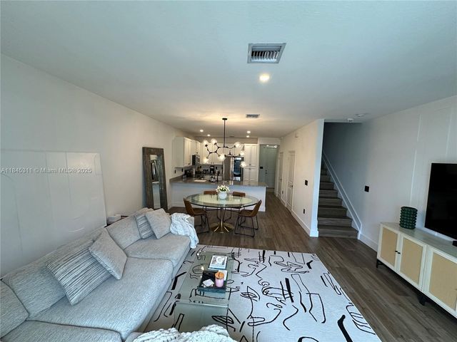 10943 SW 233rd St, Homestead, FL 33032