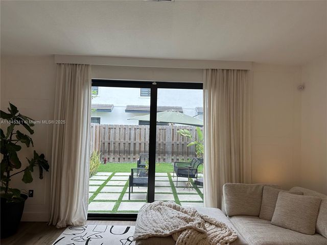 10943 SW 233rd St, Homestead, FL 33032