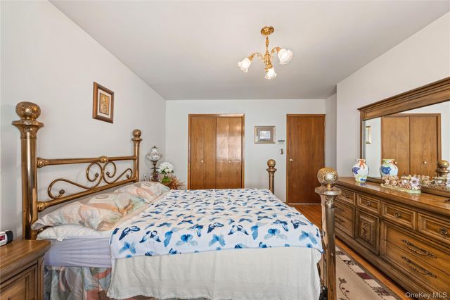 900 Vincent Avenue, Bronx, NY 10465