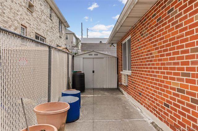 900 Vincent Avenue, Bronx, NY 10465