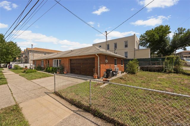 900 Vincent Avenue, Bronx, NY 10465