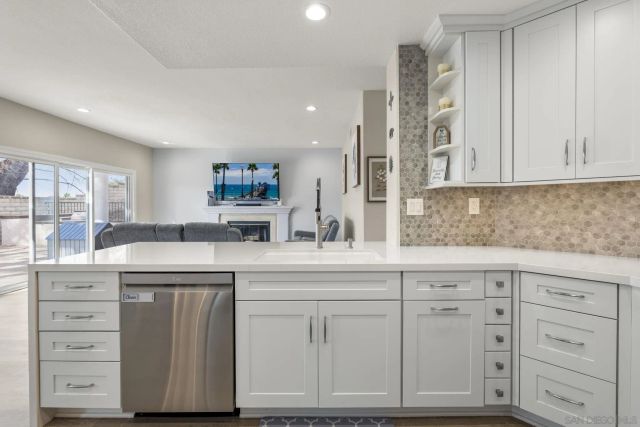 5151 Via Mindanao, Oceanside, CA 92057