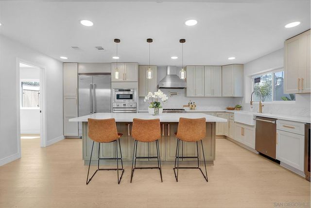 6 Bahama Bnd, Coronado, CA 92118