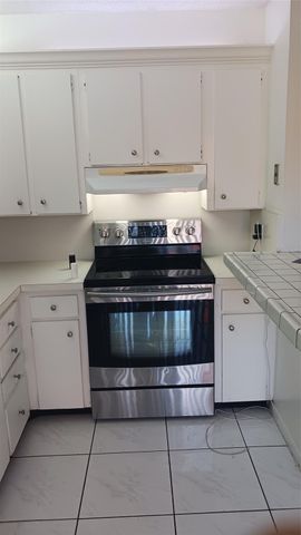 3310 Meridian Way A, Palm Beach Gardens, FL 33410