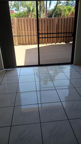 3310 Meridian Way A, Palm Beach Gardens, FL 33410