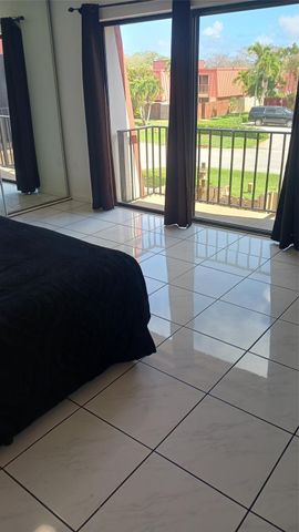 3310 Meridian Way A, Palm Beach Gardens, FL 33410