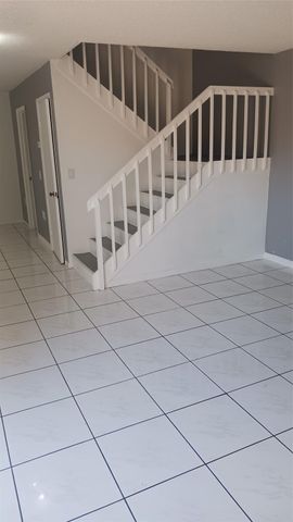 3310 Meridian Way A, Palm Beach Gardens, FL 33410